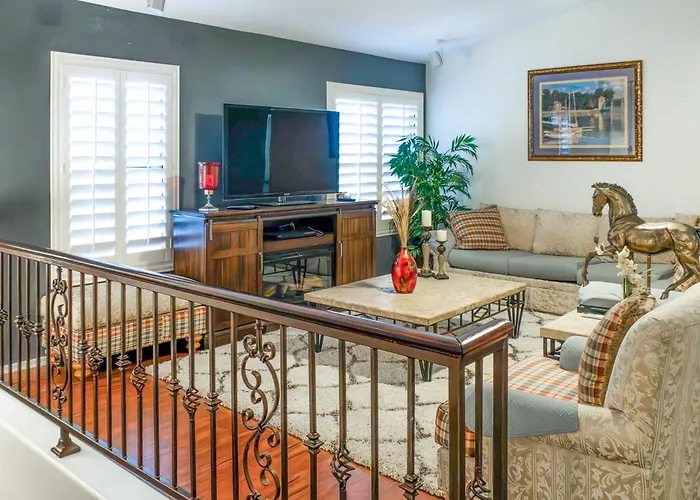 Group-ready Oasis W/ Pool Grotto + Slide *